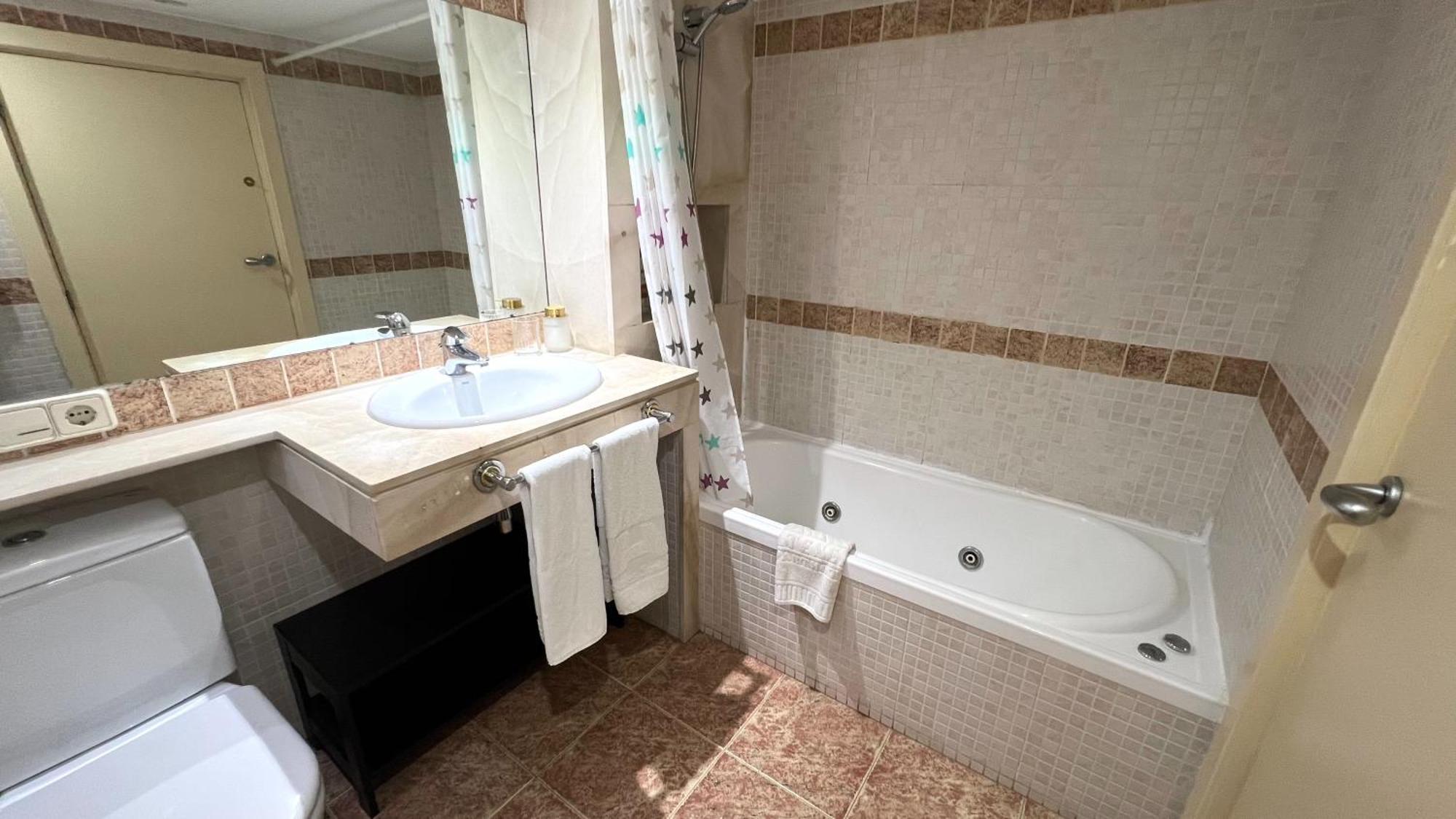 Retiro Urbano En Sants, Tu Hogar En Appartement *